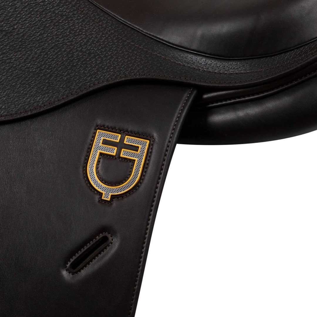 Jumping Saddle  Sella da salto Earth doppiata logo a rilievo 0,00 €