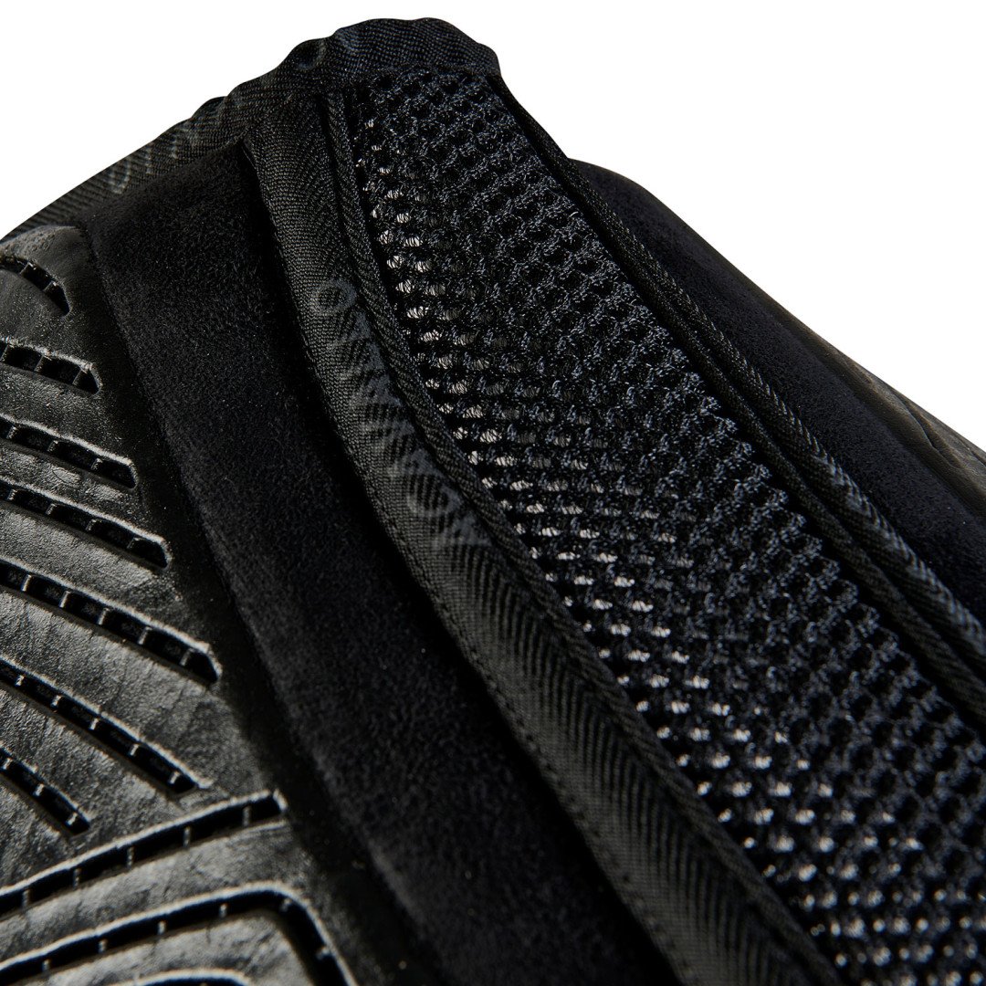 Spine Free Double face Silicon Gel Grip System & Memory Foam Cc ½ Pad