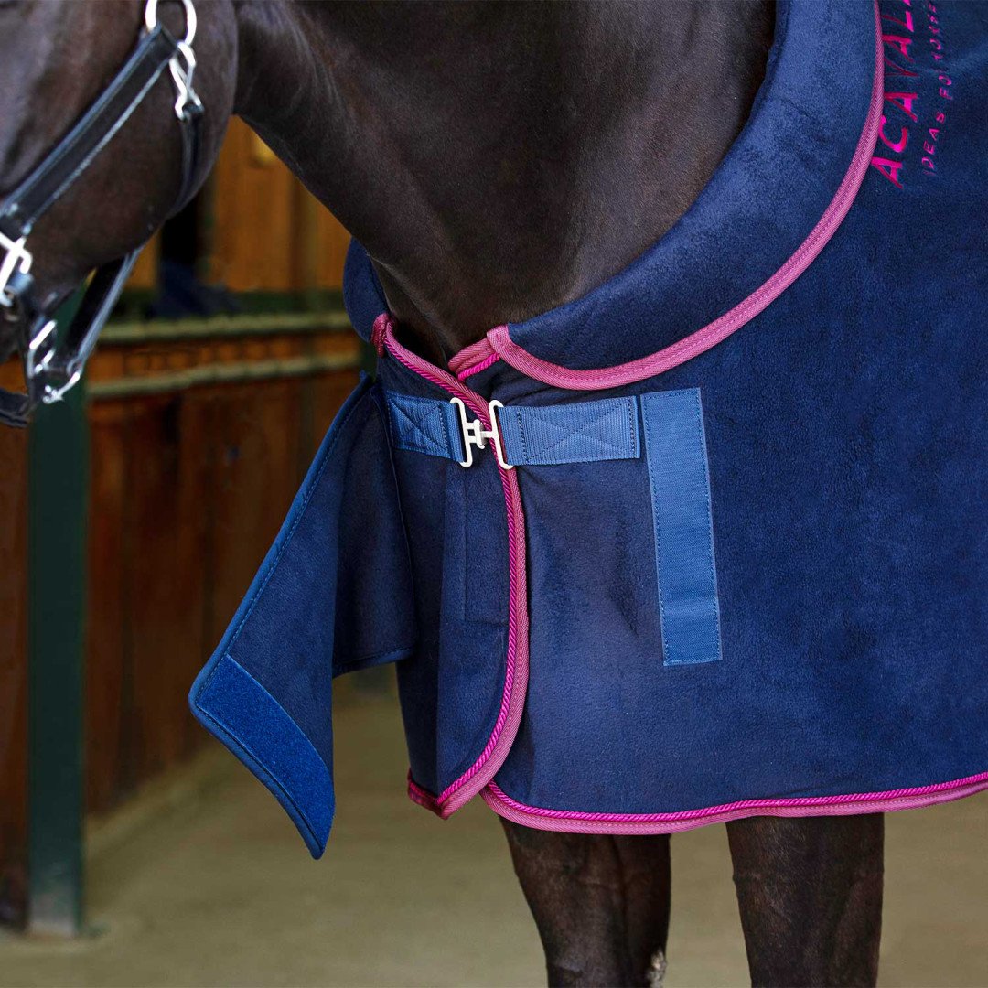 Acavallo Fleecedecke 800 g mit rundem, gepolstertem Kragen