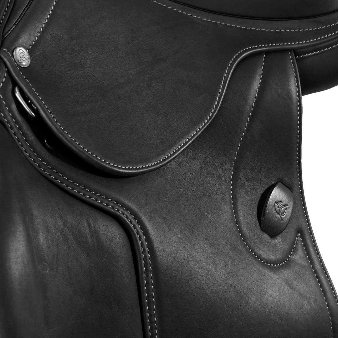 Selle Salto  Botticelli Jumping Saddle  Flocked Panels 0,00 € Selle Salto  Botticelli Jumping Saddle  Flocked Panels 0,00 €