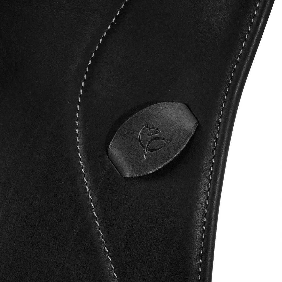 Perugino Dressursattel mit geneigtem Hinterzwiesel