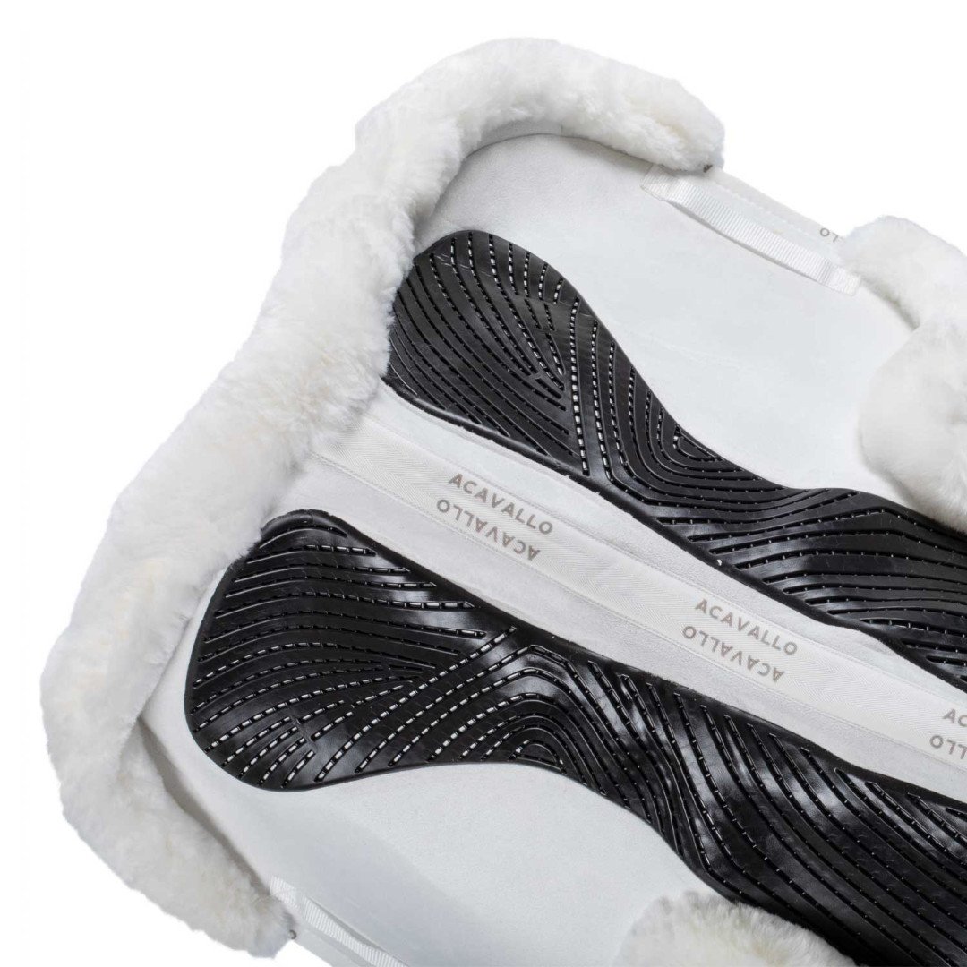 Twin Sided Gel Pad Jump Numnah Full Sheepskin Edge