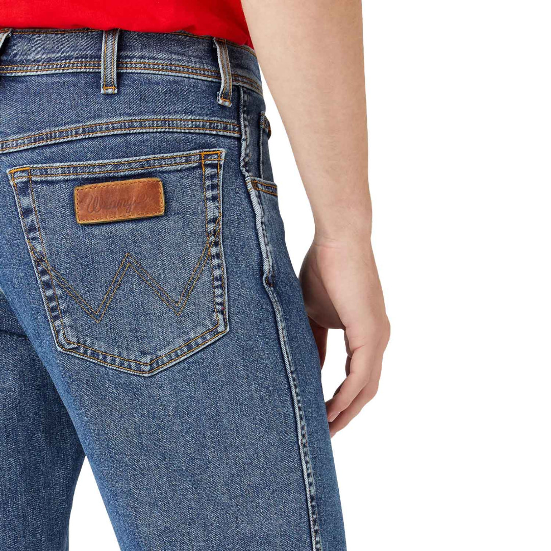 Jeans Wrangler Modello Texas Stretch Wash W12133010 Jeans Wrangler Modello Texas Stretch Wash W12133010