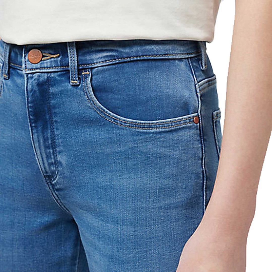 Jeans Wrangler Modello Arizona Classic Straight Stretch Wash Jeans Wrangler Modello Arizona Classic Straight Stretch Wash
