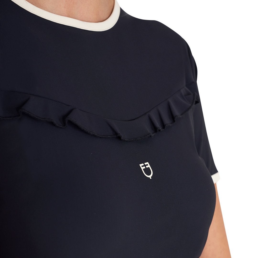 slim fit Damen-Trainingsshirt mit Rüschen an der Brust