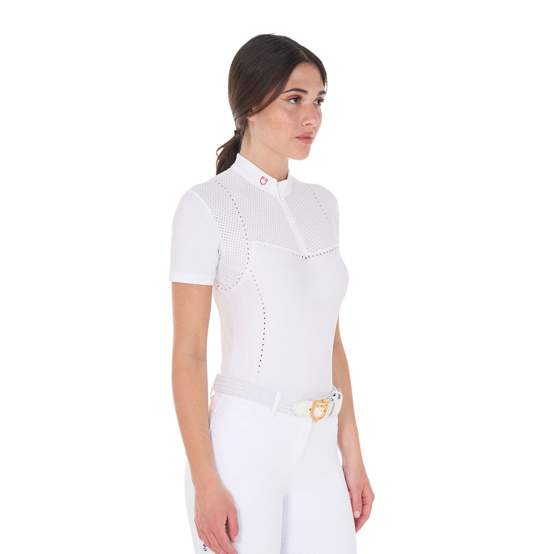 Damen-Turnierpoloshirt in slim fit aus perforiertem Stoff mit Reißverschluss