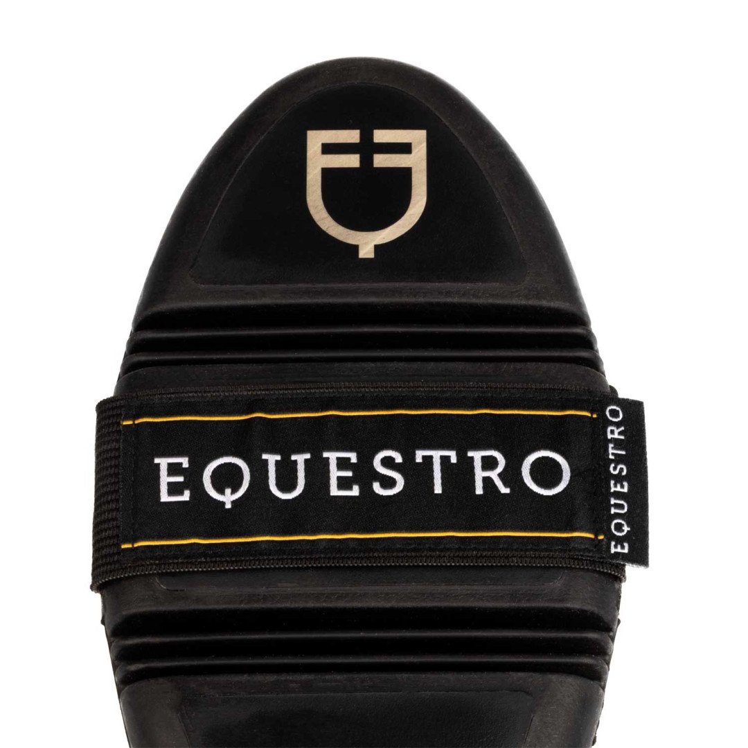 Equitime Saddlery Online  Spazzola flessibile setole rigide 14,67 €