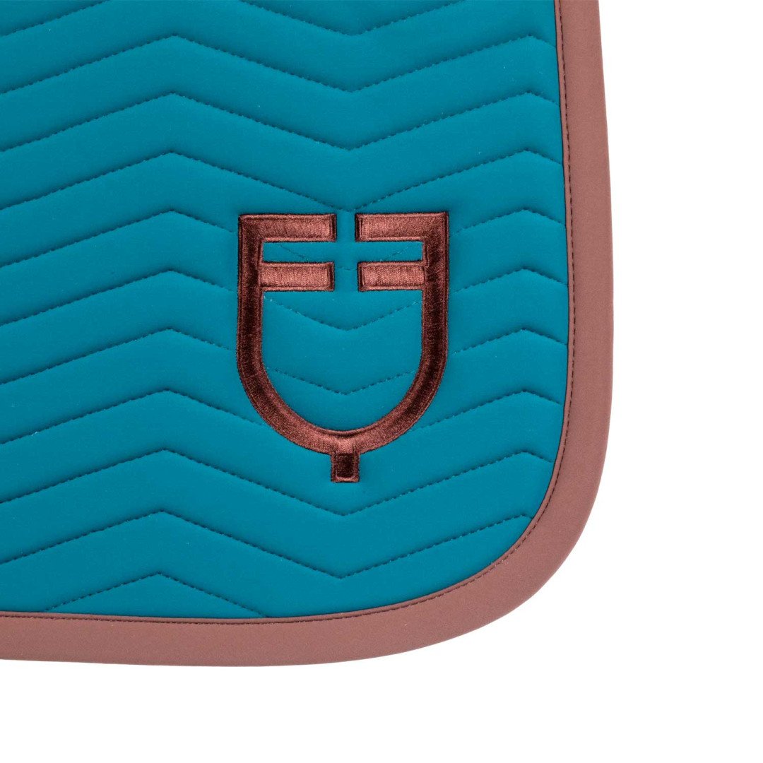 Sudaderos doma Wave Quilting en tejido técnico