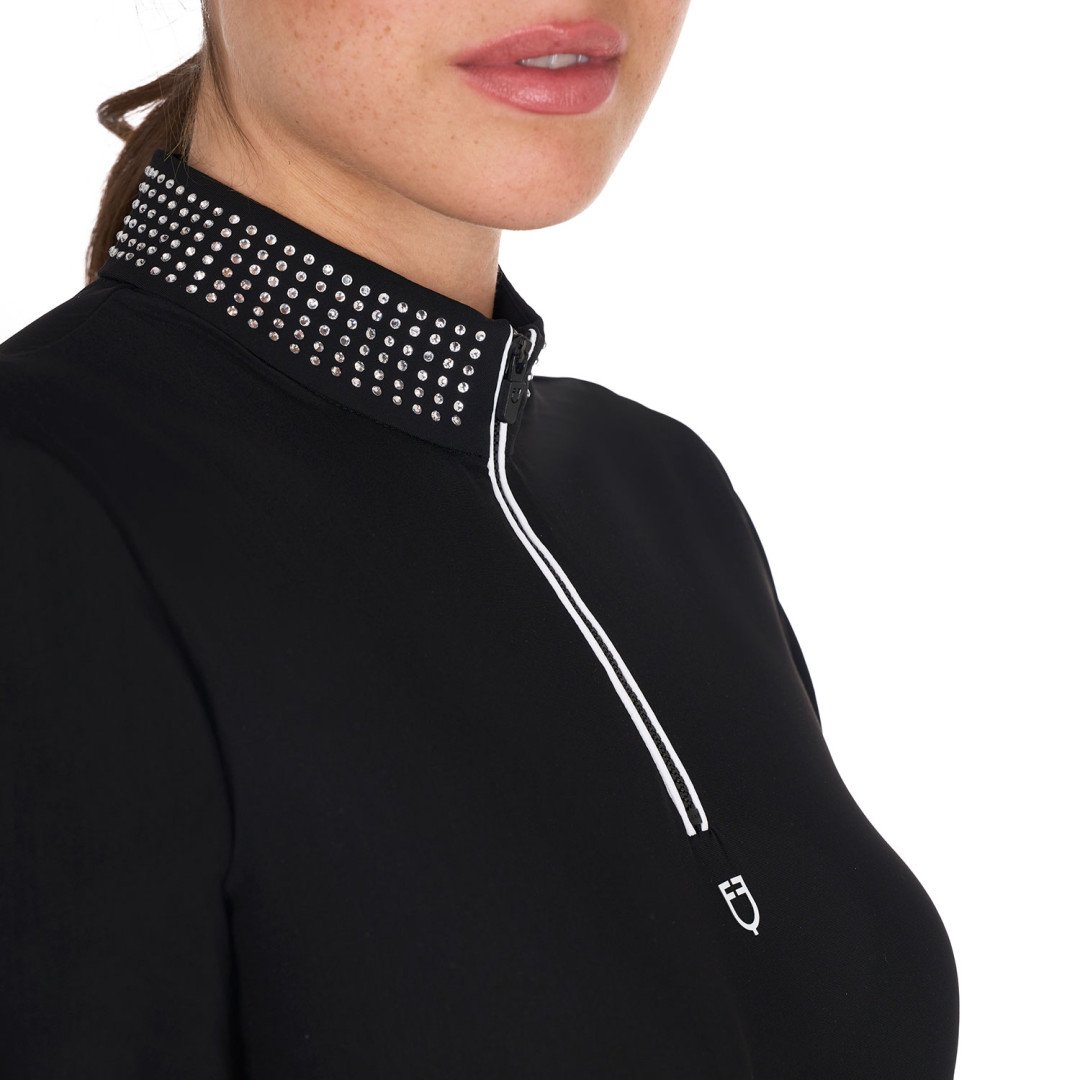 Polo training donna slim fit con zip e strass sul colletto