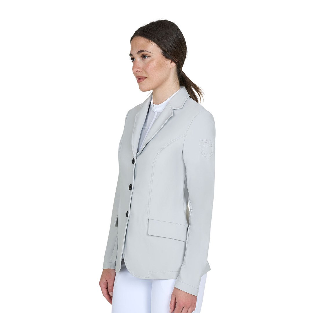 Women's competition jacket with embossed logo