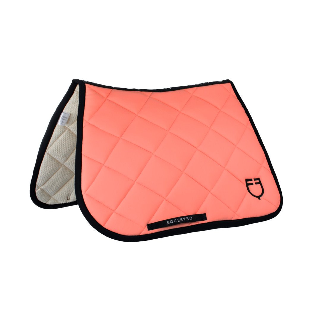 Sattelpads aus Equestro Gewebe der Black Line Edition