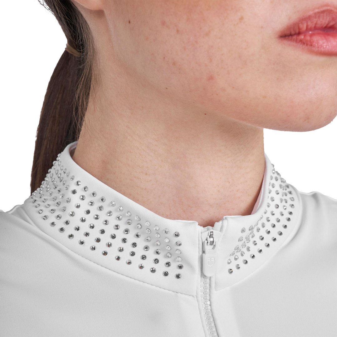 Polo training donna slim fit con zip e strass sul colletto