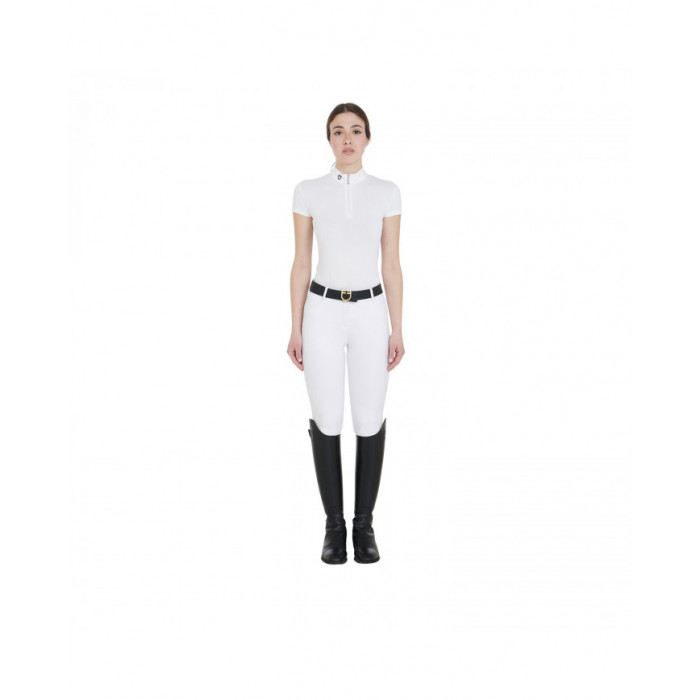Polo e Camicie da Concorso Donna Monta Inglese  Polo Donna Traforata Manica Corta Chiusura Zip Modello Yeva 64,75 € Polo e Camicie da Concorso Donna Monta Inglese  Polo Donna Traforata Manica Corta Chiusura Zip Modello Yeva 64,75 €