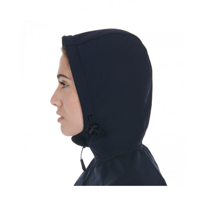 Oberbekleidung  Softshelljacke Frau Basismodell 72,95 € Oberbekleidung  Softshelljacke Frau Basismodell 72,95 €