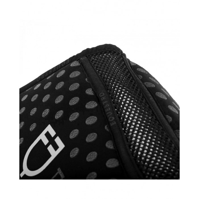 Compensateurs  Compense Eq In Mfoam Avec Grip. Tissu Perforé Sur Le Logo Blanc Gar 89,34 € Compensateurs  Compense Eq In Mfoam Avec Grip. Tissu Perforé Sur Le Logo Blanc Gar 89,34 €