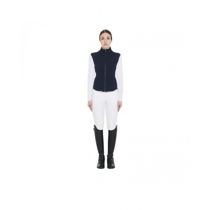 Sin mangas  Camiseta Sin Mangas Equestro Mujer En Tejido Técnico Modelo Kemi 130,33 € Sin mangas  Camiseta Sin Mangas Equestro Mujer En Tejido Técnico Modelo Kemi 130,33 €