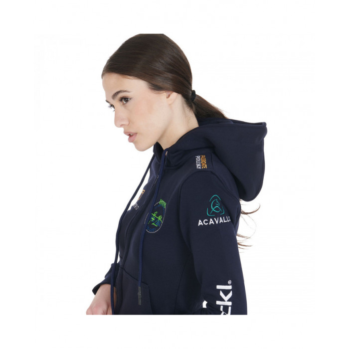 Vêtements d'extérieur  Sweat-shirt multilogo pour femme 97,54 € Vêtements d'extérieur  Sweat-shirt multilogo pour femme 97,54 €