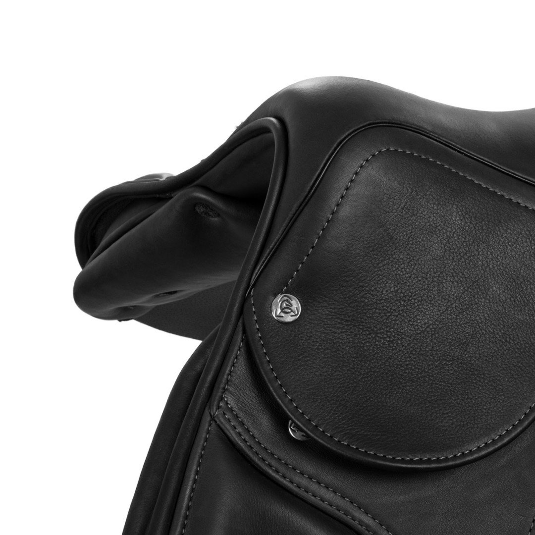 Jumping Saddle  Sella Salto Acavallo in Cuoio Doppiato Con Arcione in Legno 3,00 €
