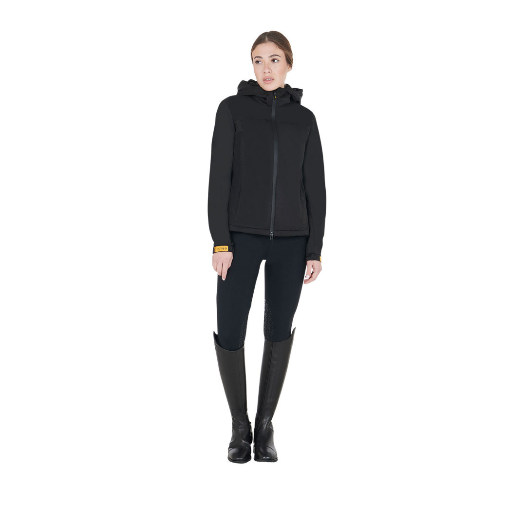 Impermeable  Chubasquero de Mujer en Tejido Técnico 236,89 € Impermeable  Chubasquero de Mujer en Tejido Técnico 236,89 €
