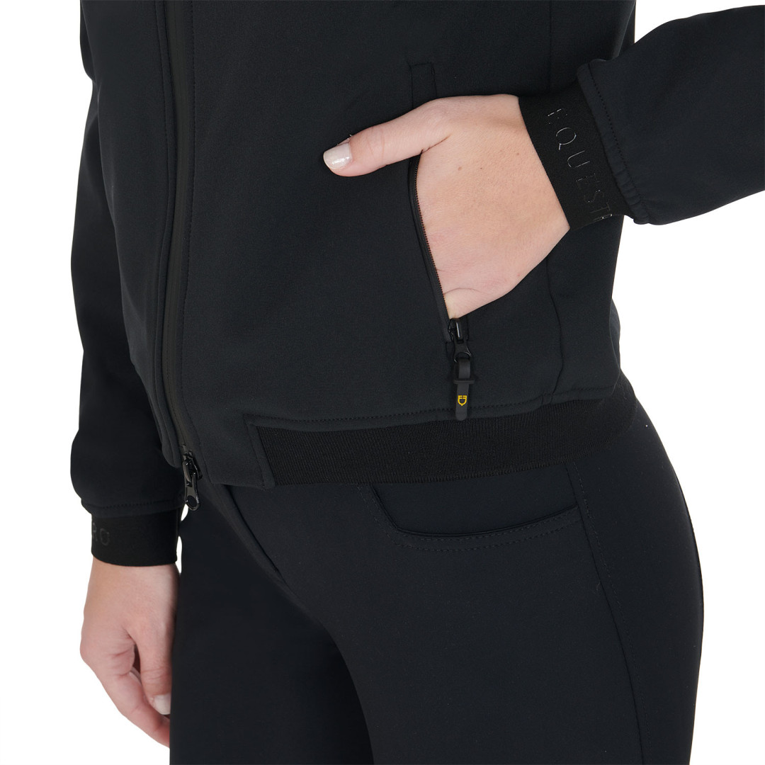 Vêtements d'extérieur  Bomber pour femme en tissu technique 130,33 € Vêtements d'extérieur  Bomber pour femme en tissu technique 130,33 €