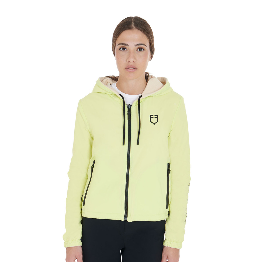 Oberbekleidung  Wendbare Damenjacke mit Reißverschluss und Kapuze 159,84 € Oberbekleidung  Wendbare Damenjacke mit Reißverschluss und Kapuze 159,84 €