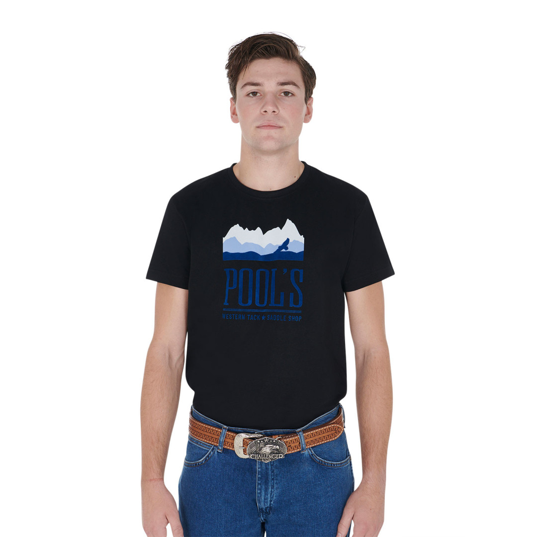 T-Shirt  T-shirt Uomo in Cotone Con Stampa Paesaggio Montuoso 44,18 € T-Shirt  T-shirt Uomo in Cotone Con Stampa Paesaggio Montuoso 44,18 €