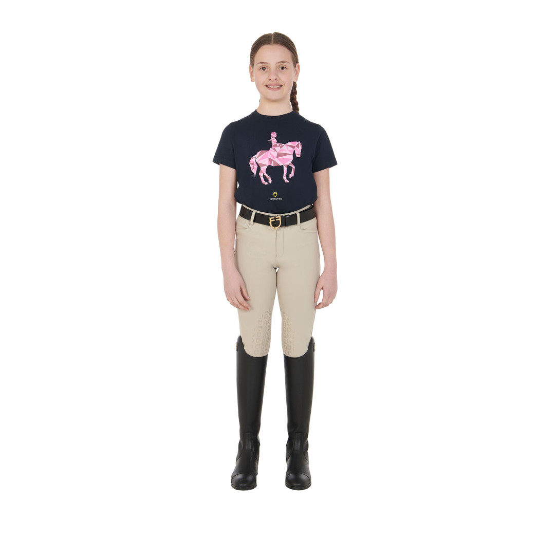 T-shirt  T-shirt bambina slim fit disegno dressage colorato 44,00 € T-shirt  T-shirt bambina slim fit disegno dressage colorato 44,00 €