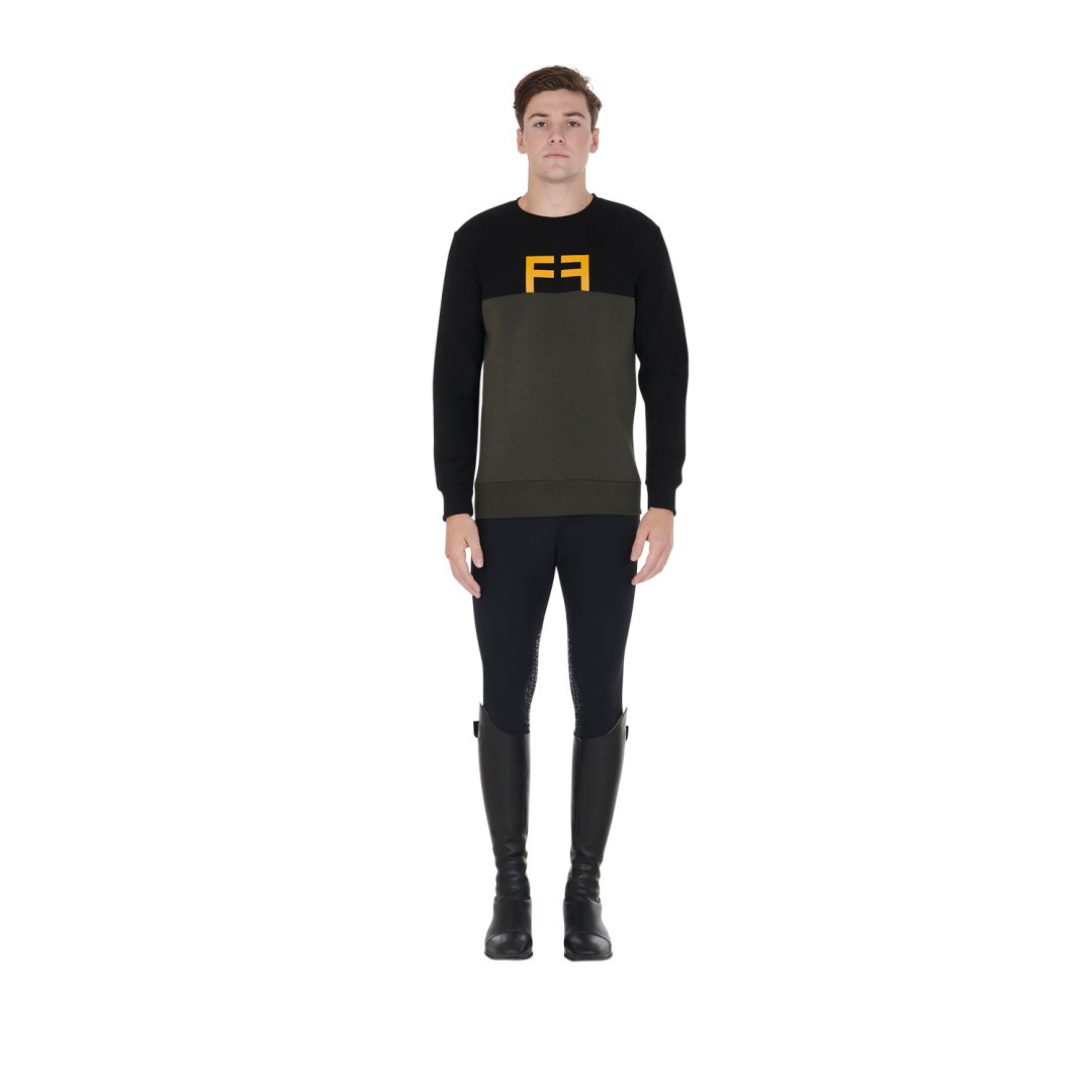 Sudadera con cuello redondo  Felpa uomo bicolore con girocollo 56,56 € Sudadera con cuello redondo  Felpa uomo bicolore con girocollo 56,56 €