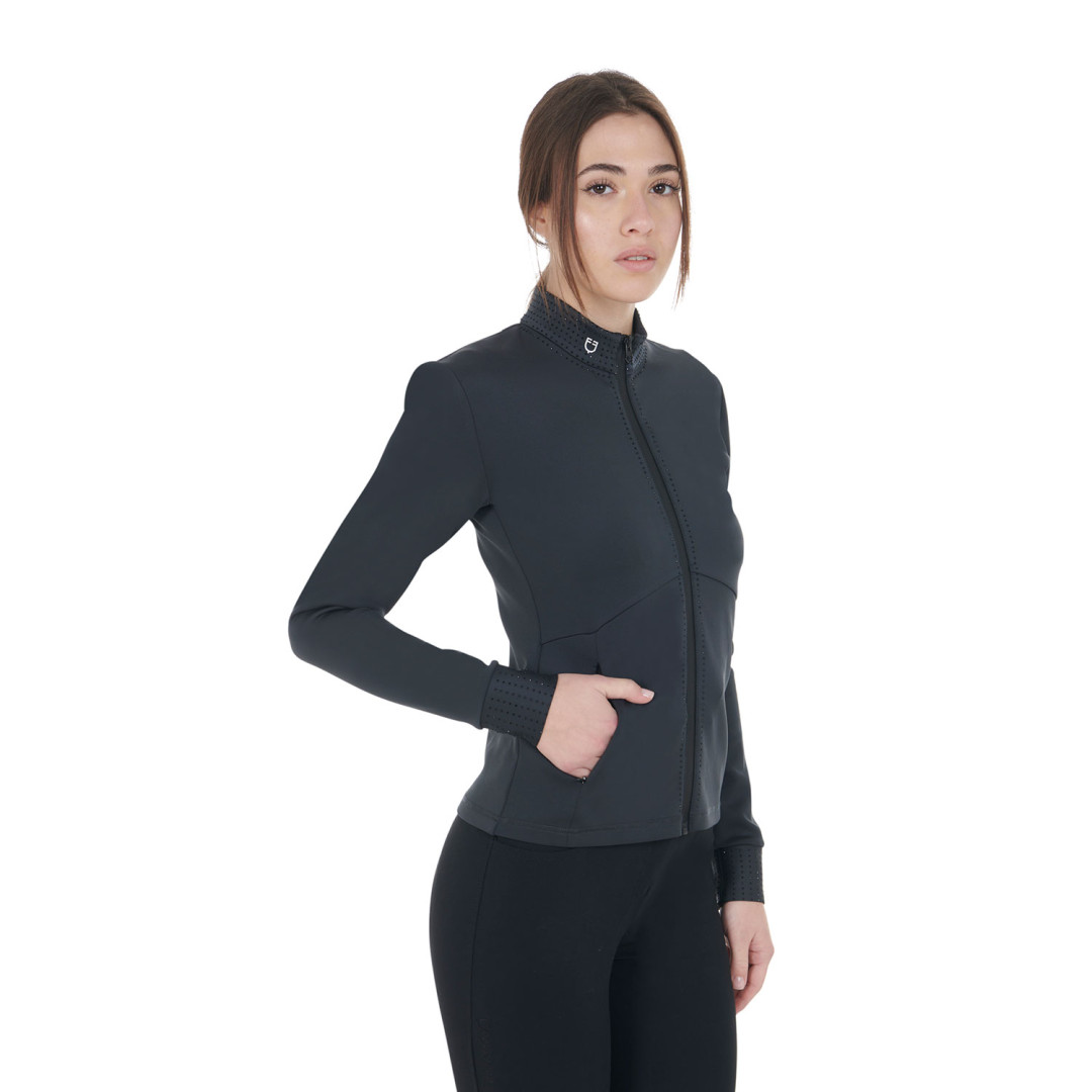 Sudadera con cuello redondo  Felpa donna tecnica full zip con strass 139,00 € Sudadera con cuello redondo  Felpa donna tecnica full zip con strass 139,00 €