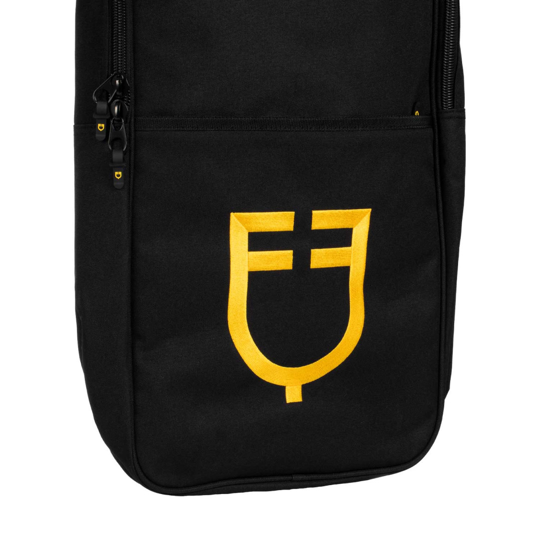 Portabriglie  Borsa portabriglie logo ricamato 40,57 € Portabriglie  Borsa portabriglie logo ricamato 40,57 €