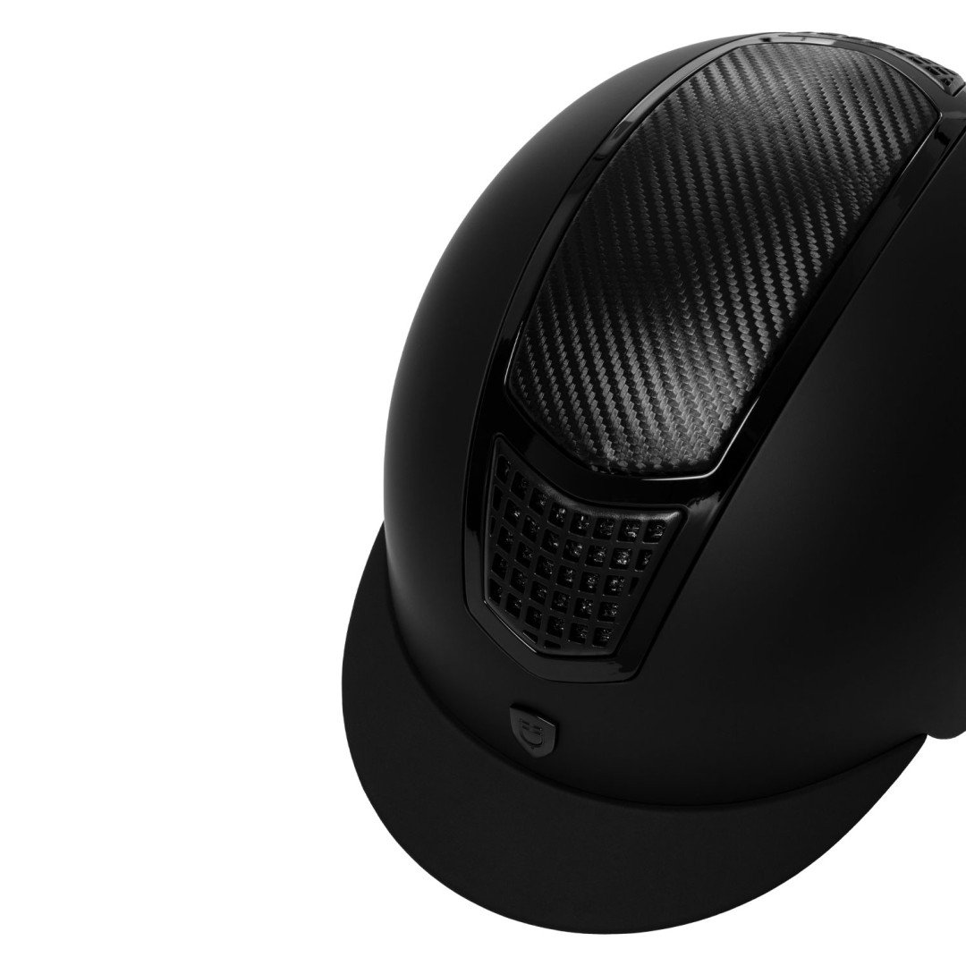 Cascos Gorra unisex con inserción de carbono y montura brillante . 135,25&nbsp;€