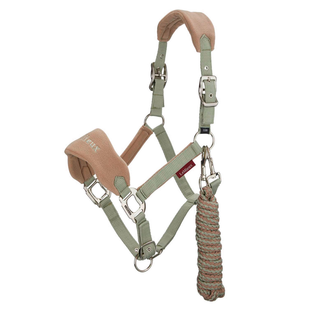 halter  VOGUE HEADCOLLAR FERN 32,70 € halter  VOGUE HEADCOLLAR FERN 32,70 €