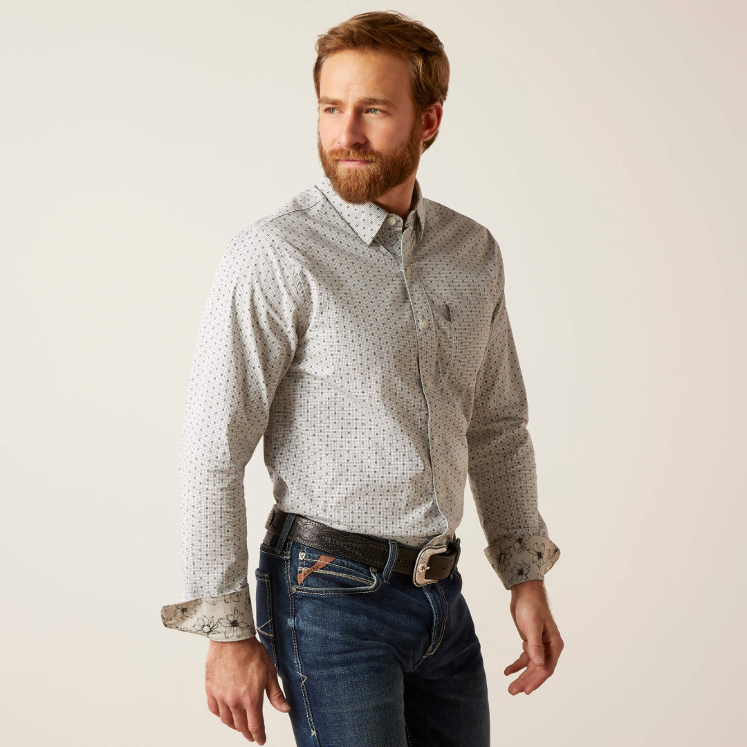 Chemises  copie de la chemise modèle ARIAT Emilie 60,66 € Chemises  copie de la chemise modèle ARIAT Emilie 60,66 €